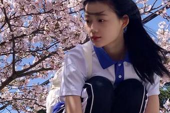 吃瓜秘籍在这里，登录51cgfun，直达最新动态，成为娱乐圈的风向标！