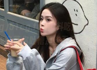 51cg.fun黑料吃瓜网直达链接,永久带你吐槽那些不靠谱黑料!
