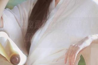 在免费黑料社区APP上,收藏每日热搜,直达娱乐圈的秘密与欢乐!